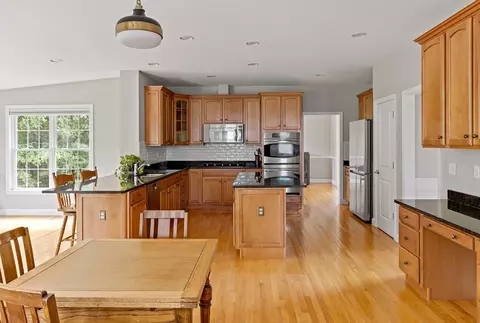 11 Howarth Dr, Upton, MA 01568 photo 15