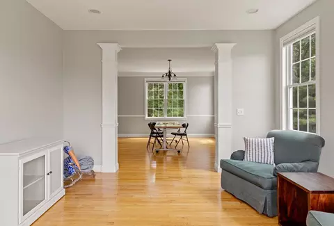 11 Howarth Dr, Upton, MA 01568 photo 9