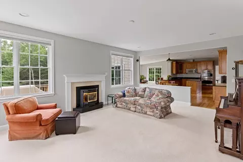 11 Howarth Dr, Upton, MA 01568 photo 13