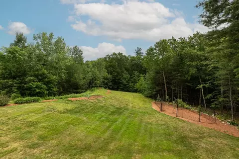 11 Howarth Dr, Upton, MA 01568 photo 28