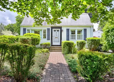 804 Trapelo, Waltham, MA 02452