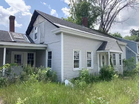 39 W Main St, Orange, MA 01364 photo 2