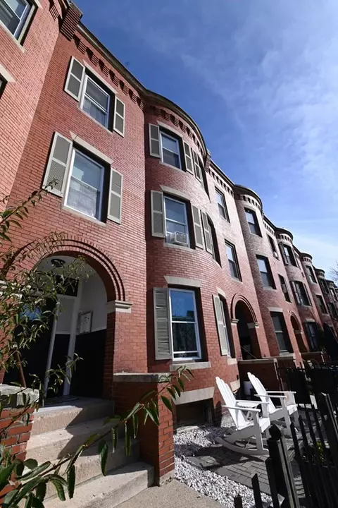 64 Florida St, Boston, MA 02124