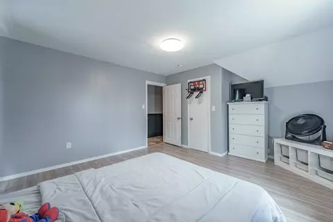 26 Beech St, Springfield, MA 01105 photo 17