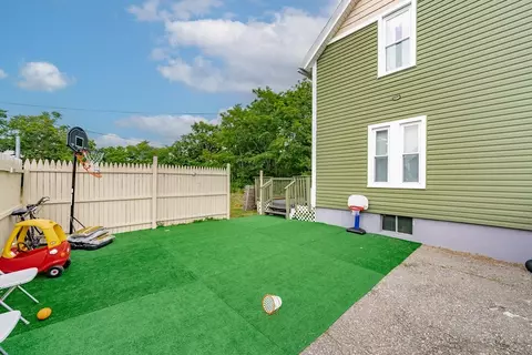 26 Beech St, Springfield, MA 01105 photo 21