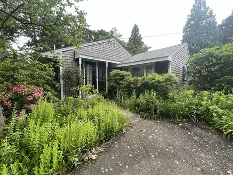 42 Beverly Rd, Natick, MA 01760