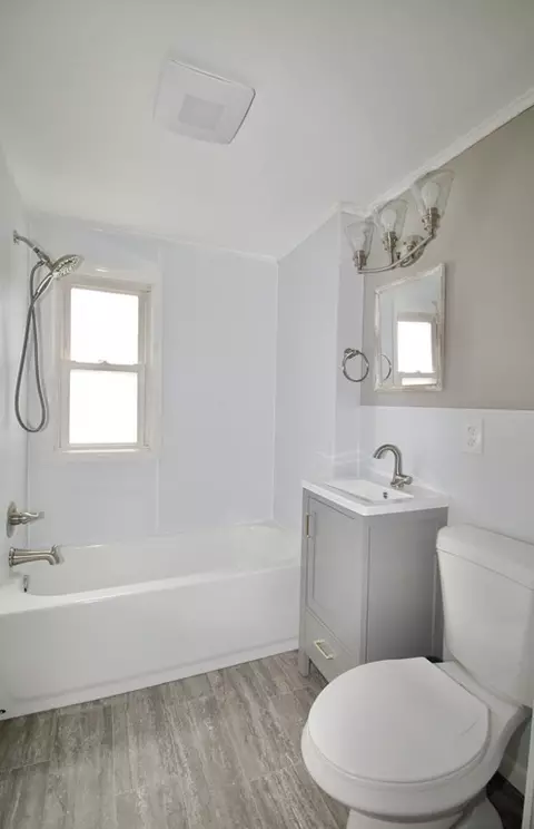 41 Watling St, Springfield, MA 01104 photo 9