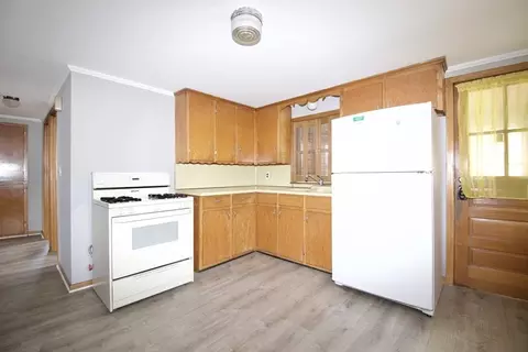 41 Watling St, Springfield, MA 01104 photo 5
