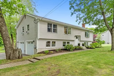 14 Baldwin St, Leicester, MA 01524