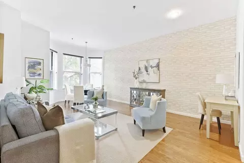 416 Marlborough St #203, Boston, MA 02115