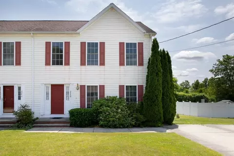 224 Pratt St #B, Taunton, MA 02780