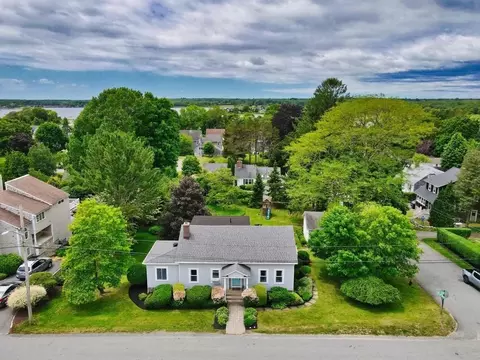 50 Wilson St, Dartmouth, MA 02748