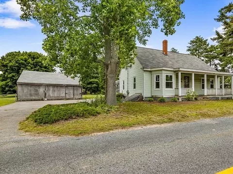 135 Bushee Rd, Swansea, MA 02777