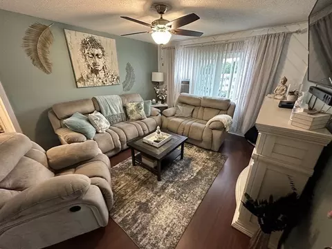 5455 N Main St #8F, Fall River, MA 02720 photo 2