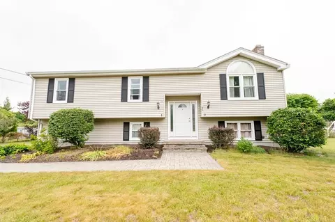 35 Leahy Dr, Taunton, MA 02780