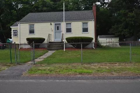 6 Warren Ave, Rockland, MA 02370