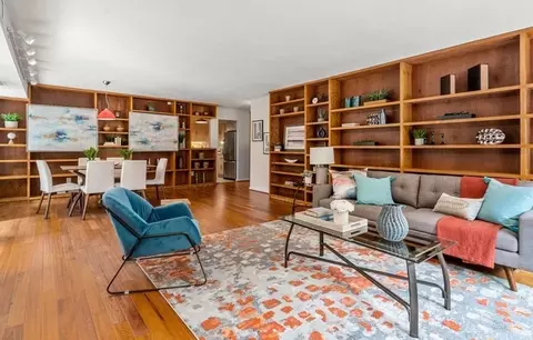 30 Stearns Rd #102, Brookline, MA 02446