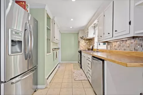 115 Austin St, Fall River, MA 02723 photo 7