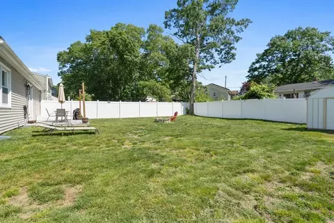 115 Austin St, Fall River, MA 02723 photo 34