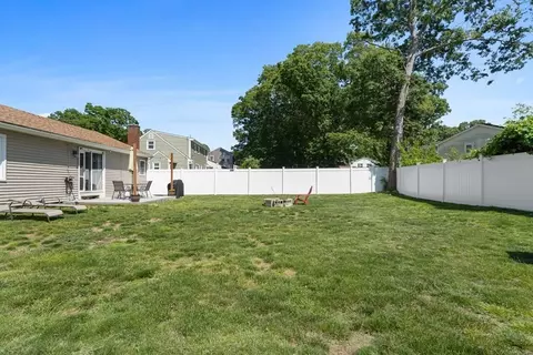 115 Austin St, Fall River, MA 02723 photo 33