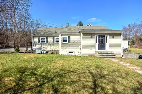 428 NE Main St, Douglas, MA 01516