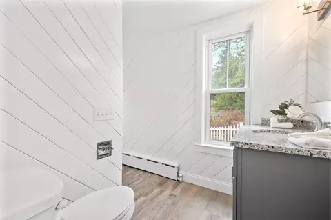218 Heard, Worcester, MA 01603 photo 16