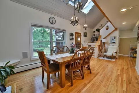 35 Phelps St, Easthampton, MA 01027 photo 7