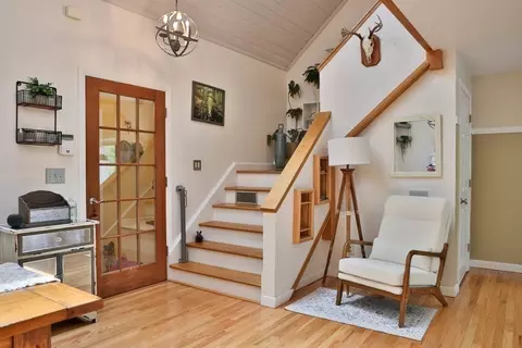 35 Phelps St, Easthampton, MA 01027 photo 16
