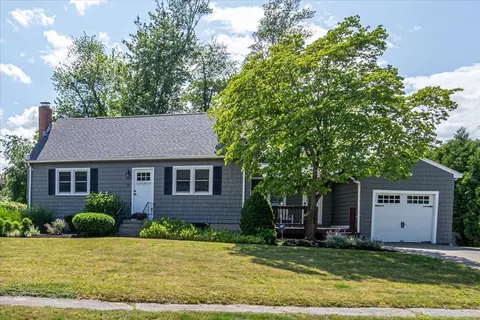 8 Shore Dr, Canton, MA 02021