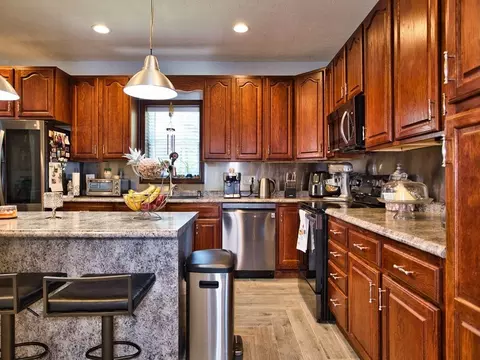 318 Belmont St, Fall River, MA 02720 photo 8