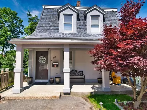 318 Belmont St, Fall River, MA 02720 photo 3