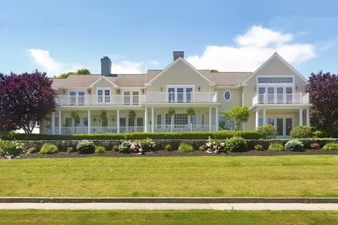 186 Otis St, Hingham, MA 02043