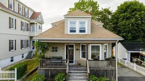 18 Norwell St, Dartmouth, MA 02748