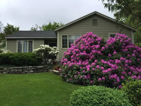 9 Colonial Dr, Littleton, MA 01460