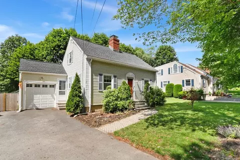 110 Spring St, Arlington, MA 02476