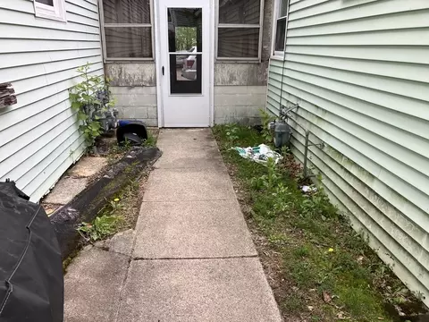 47 Lake St, Webster, MA 01570 photo 11