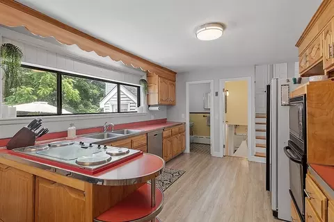 382 Charles St, Reading, MA 01867 photo 13