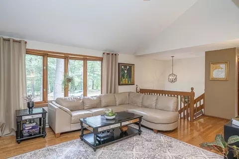 1 Flintlocke Ln, Canton, MA 02021 photo 10