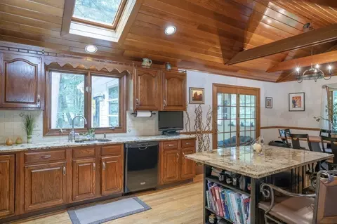 1 Flintlocke Ln, Canton, MA 02021 photo 3