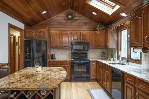 1 Flintlocke Ln, Canton, MA 02021 photo 2