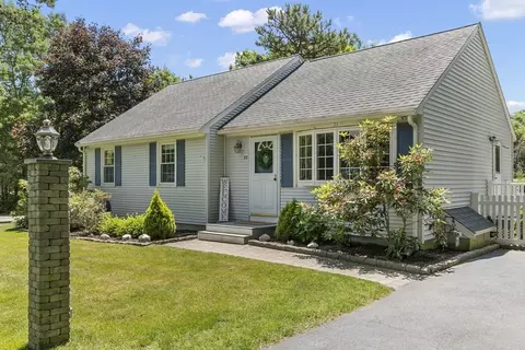 53 Lawrence Rd, Plymouth, MA 02360
