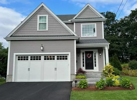 24 Hapgood Rd, Worcester, MA 01605