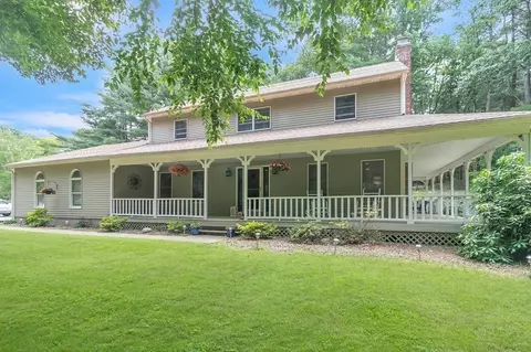 204 Hillside Rd, Southwick, MA 01077