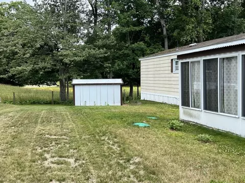 35 First Ave, Westfield, MA 01085 photo 4
