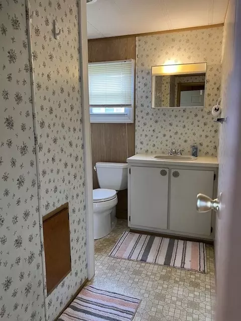 35 First Ave, Westfield, MA 01085 photo 16