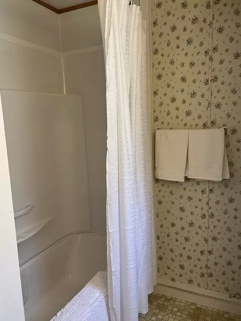 35 First Ave, Westfield, MA 01085 photo 17