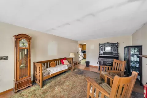 85 Barbara St, Chicopee, MA 01020 photo 8