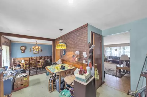 85 Barbara St, Chicopee, MA 01020 photo 7