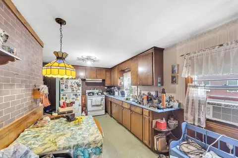 85 Barbara St, Chicopee, MA 01020 photo 6