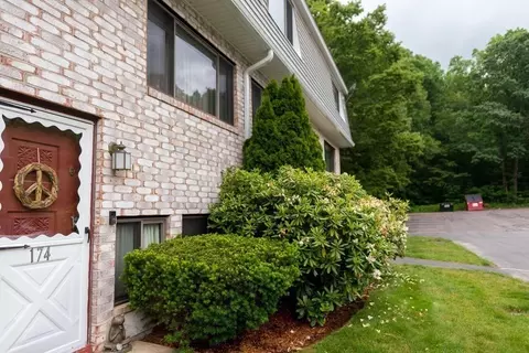 174 Farrwood Dr #174, Haverhill, MA 01835